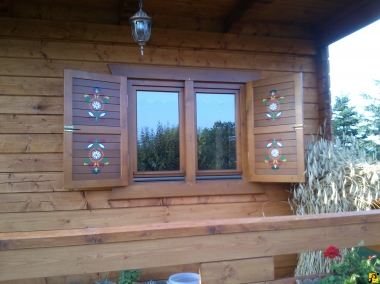 Okiennice przeze mnie malowane w taki oto wzór.