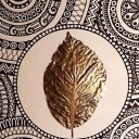 Mandale i złoty liść